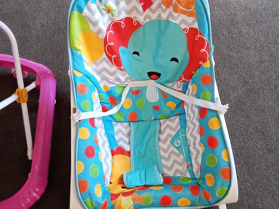 Детская колыбельная и ходунки