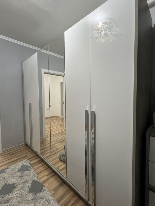 Продам спальный гарнитур