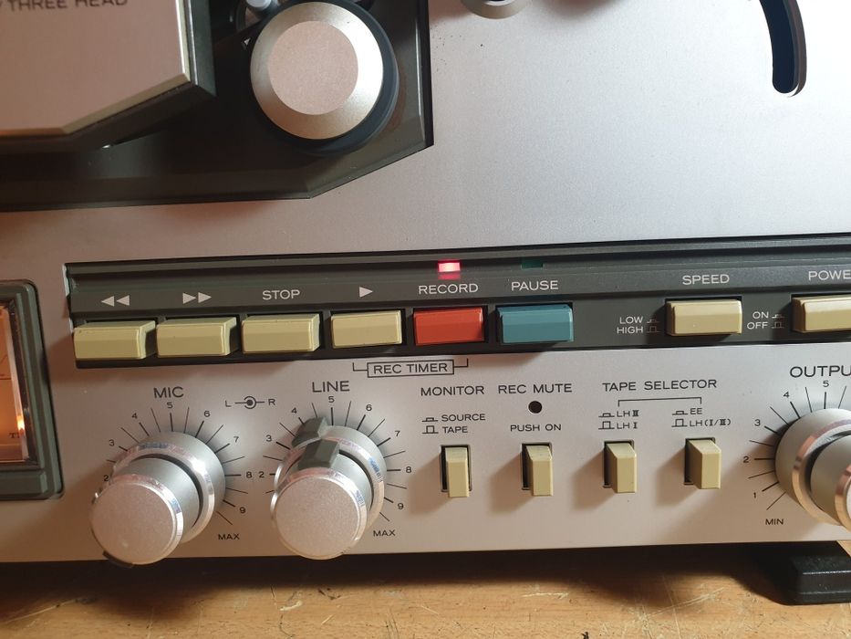 Magnetofon TEAC X300R autorevers 3moto Rezervatare 3capete