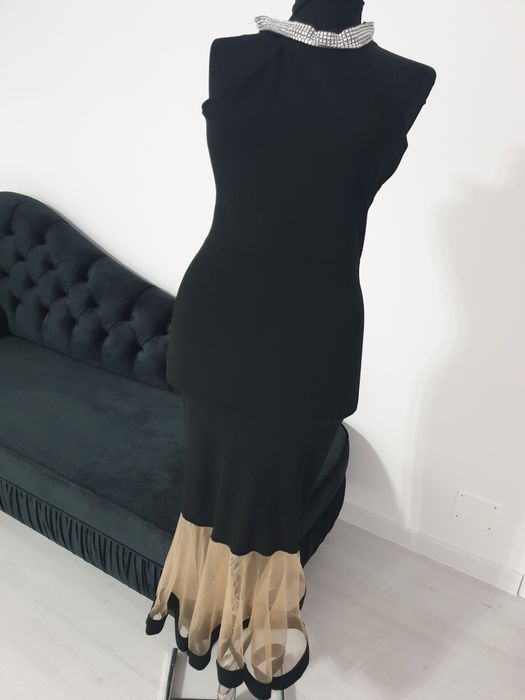 Rochie neagră elegantă