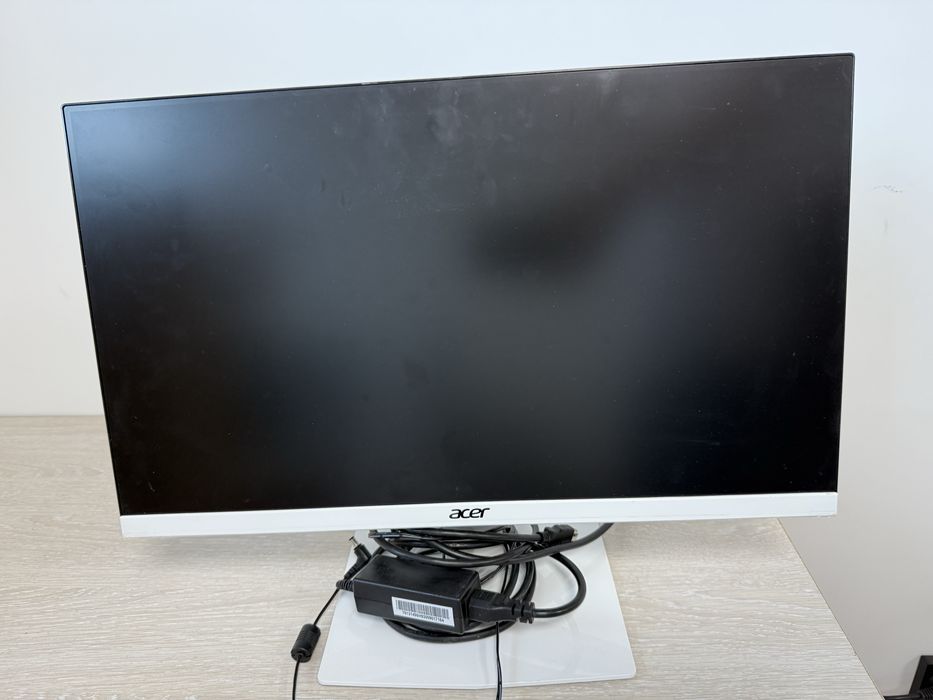Монитор Acer тонкий в отличном состояний