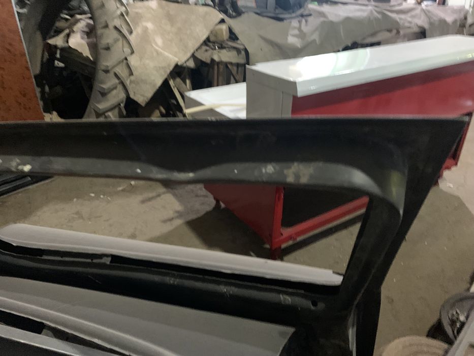 Газ 21 Волга запчасть двери