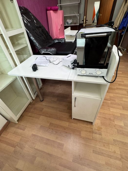 Мебель для салонов красоты