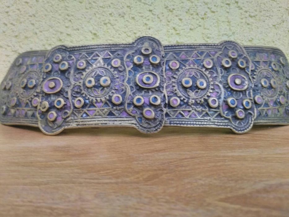 Продавам антикварни бронзови пафти с емайл