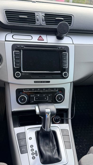 VOLKSWAGEN Passat 2010 — imagine 4