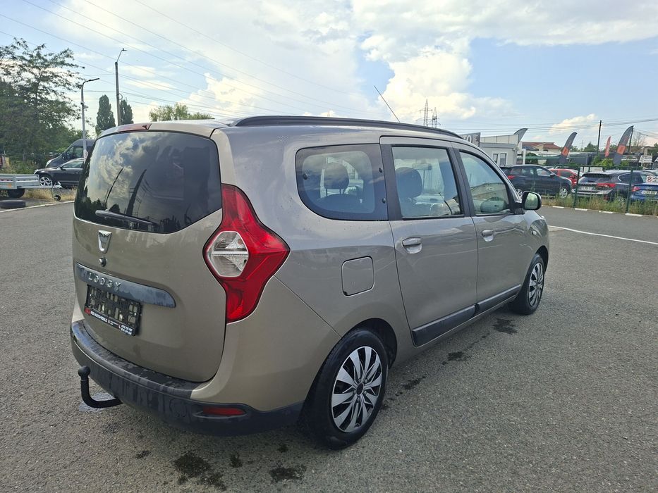 Dacia lodgy 1,5 dci 90 cp ,2015. 7 locuri ,4690euro