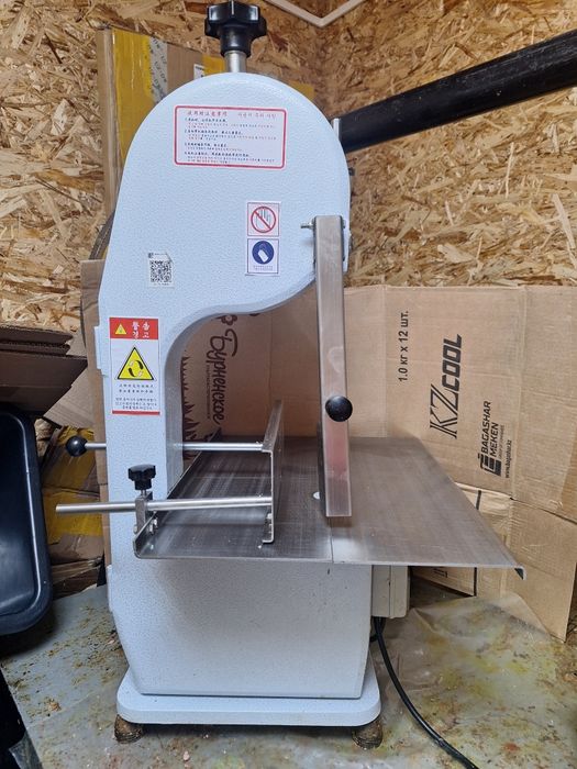 Пила для резки костей и мяса