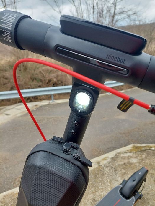 Vând trotineta electrică ninebot e3