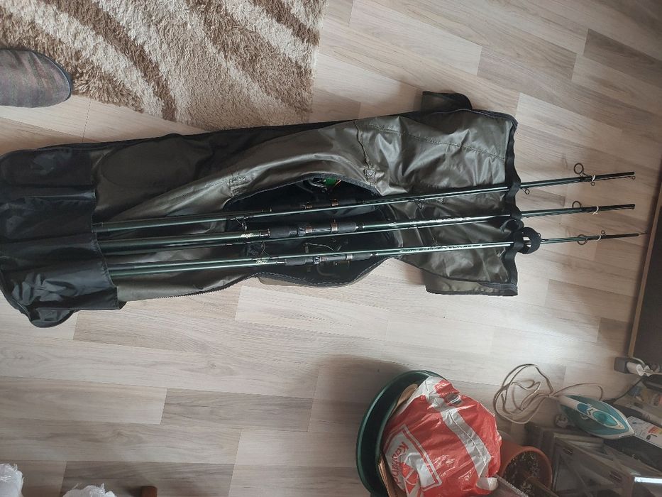 Продавам шаранджийски въдици