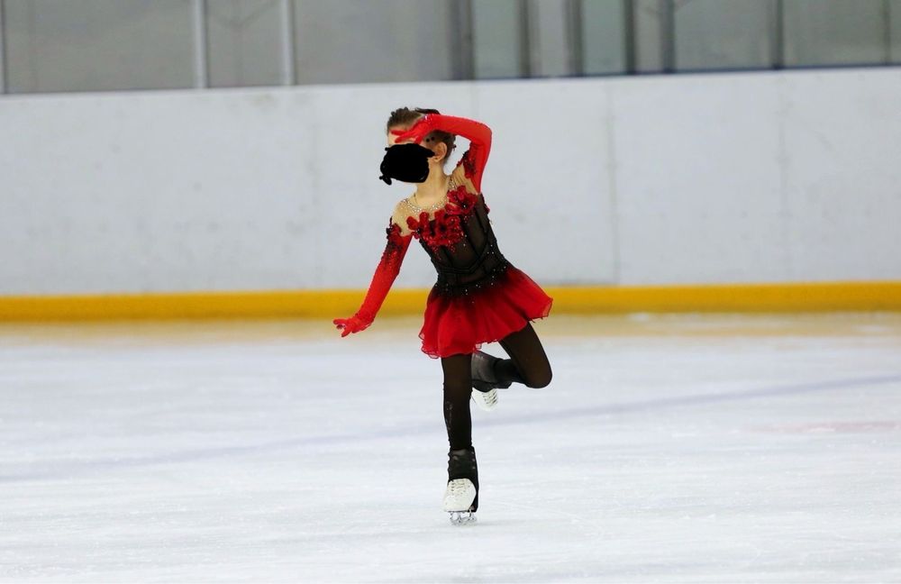 Платье для фигурного катания