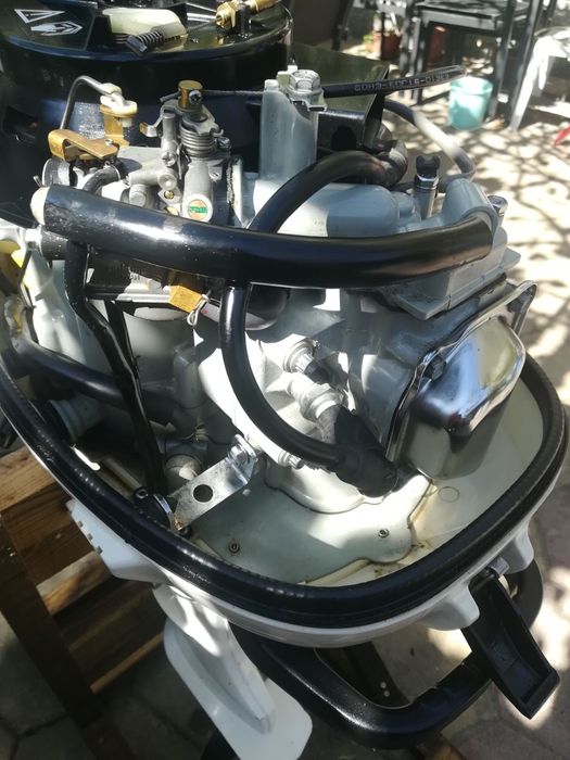 Извънбордов двигател четиритактов