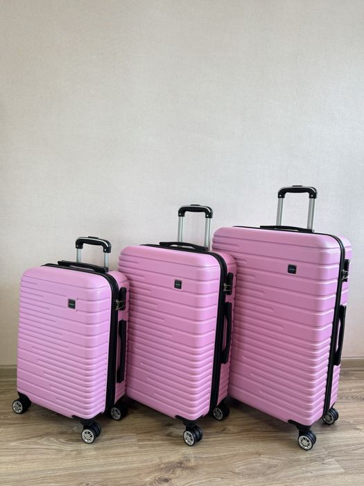 Чемодан ударопрочный