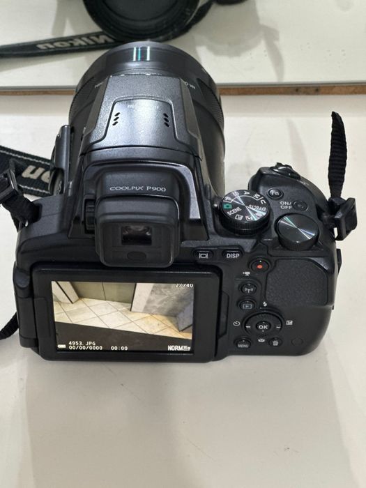 Nikon cool px 900