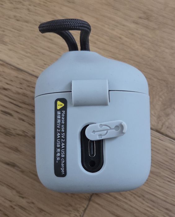 GoPro Hero 10 Black + зарядно и аксесоари