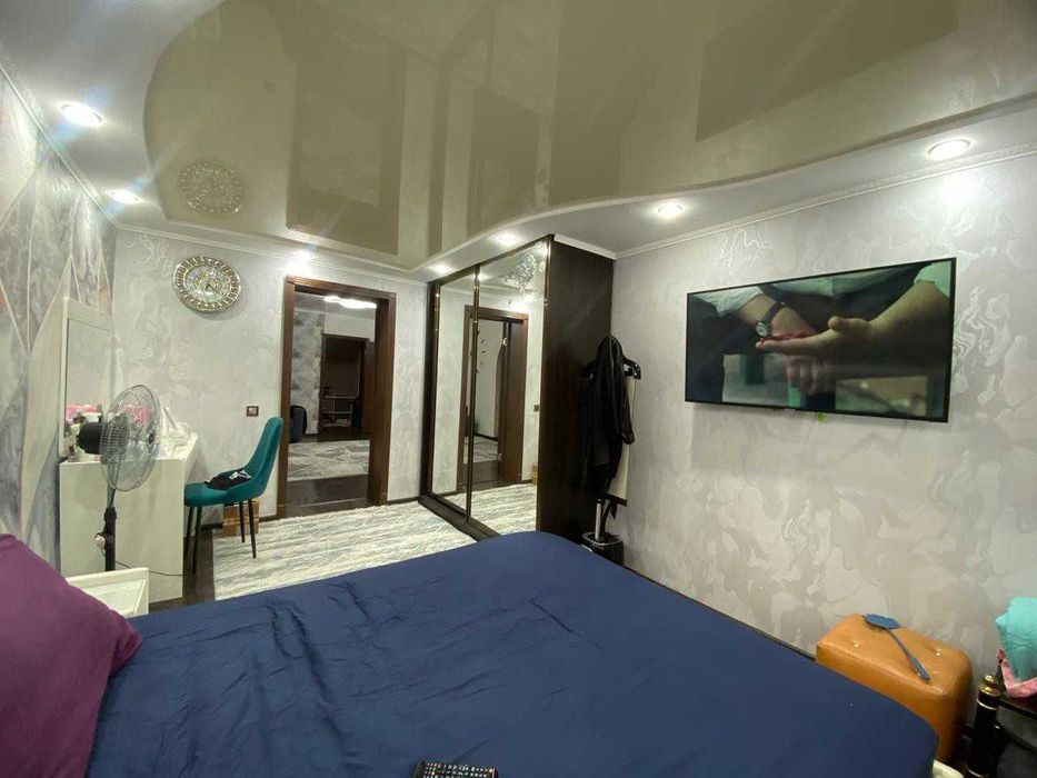 Продам 4 ком дом рн КСК 2000 г.п.