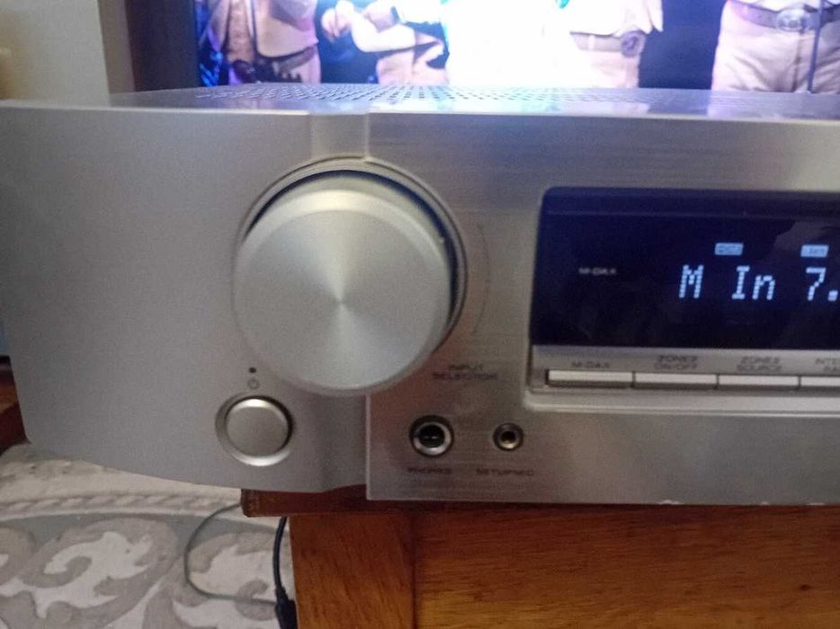REZERVAT:  Receiver AV Marantz NR1711, 8K HDMI, 7.2 canale, sunet 3D, 90W pe canal, Telecomanda, Bluetooth, Wi-Fi, Dolby Atmos, DTS:X HEOS
