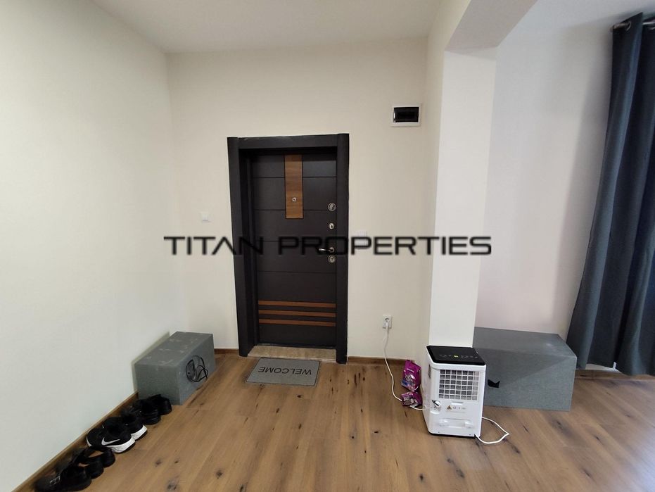 Продава се Двустаен апартамент в Бургас, Център - 117 кв.м за 1795 €/кв.м - Снимка #2