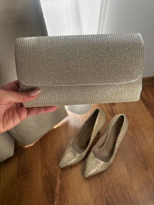 Златни токчета с чанта