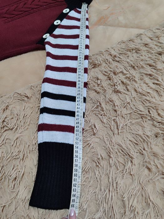 Продаётся женский свитер