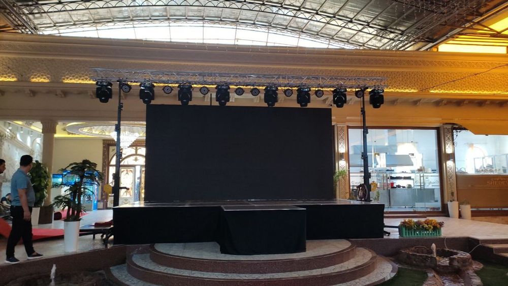 Led ekran. Galava sveto muzika. Saxna podyum. Kalonka aparatura xizmat