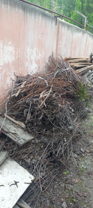 Утин сотилади Продаются дрова