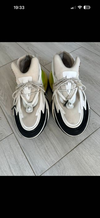 Balmain unicorn
