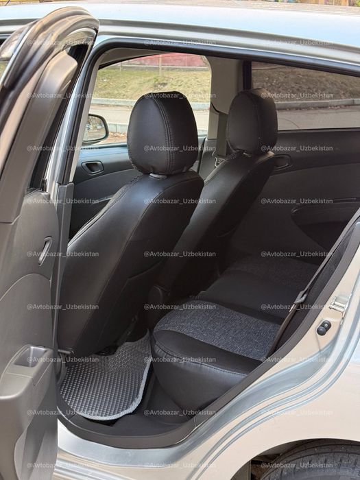 •Spark 2010 1.0 MT•