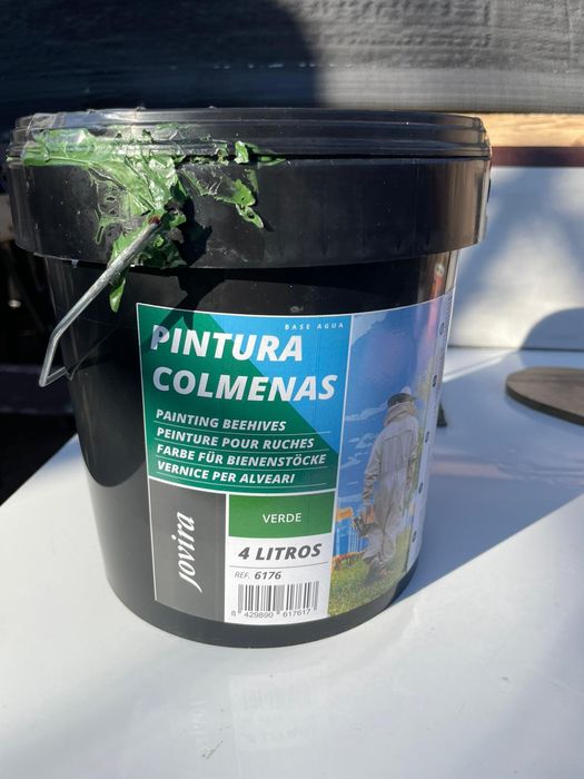 Vopsea speciala pentru stupi