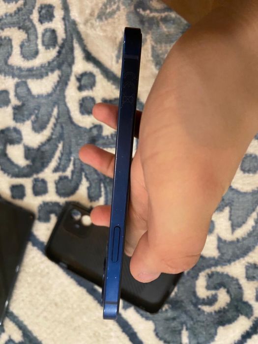 Айфон 12 ……………….