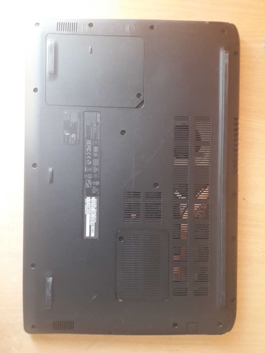 Acer I5 Gen 8 sad 8 gb ddram 4 15.6 full hd baterie 2 ore