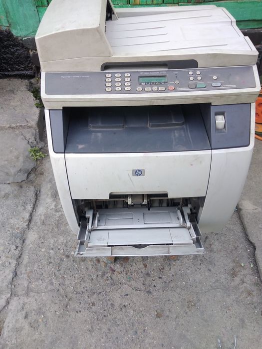 Продам нерабочий цветной МФУ.