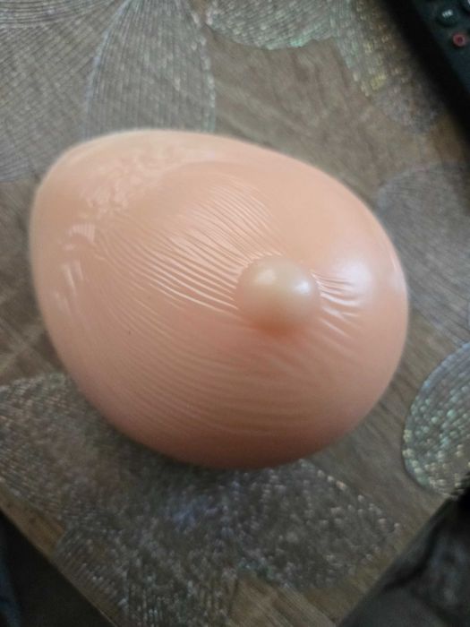 Гръдна протеза чисто нова