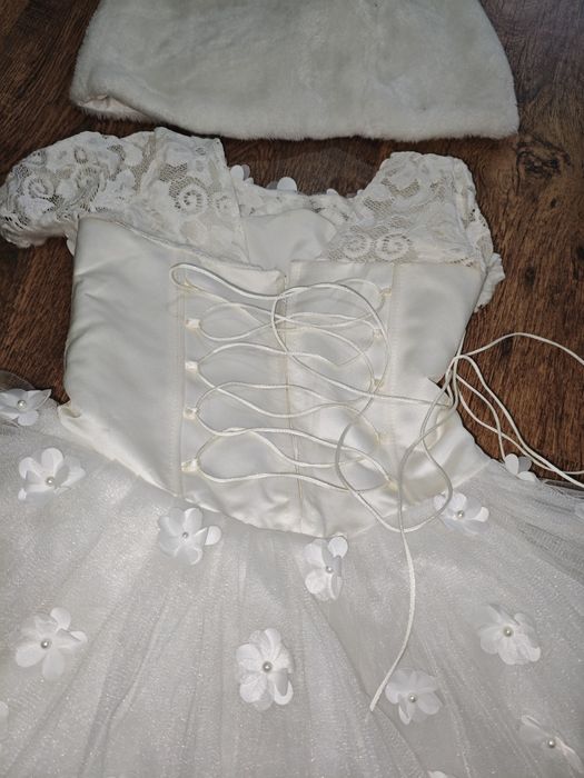 Продам новогоднее платье для девочки