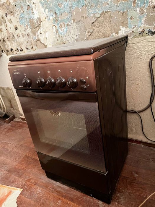 продам газовую плиту