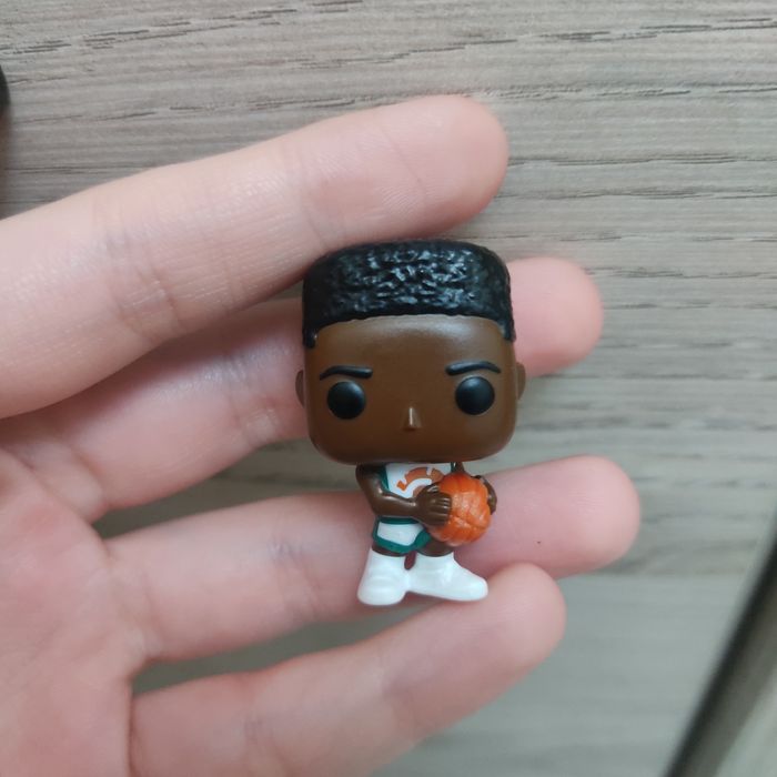 Фигурки kinder joy Очень странные дела