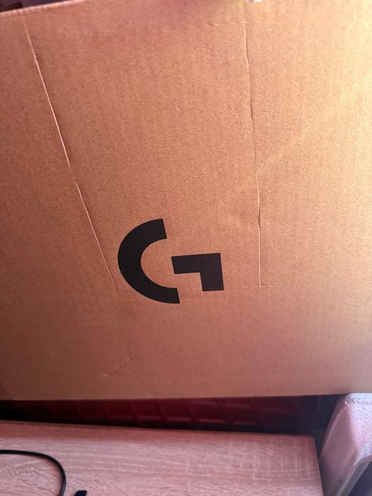 Чисто нов, запечатан лост за превключване Logitech G29+.