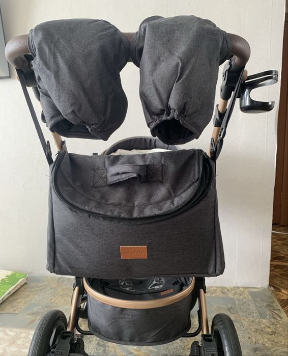 Коляска лето-зима.