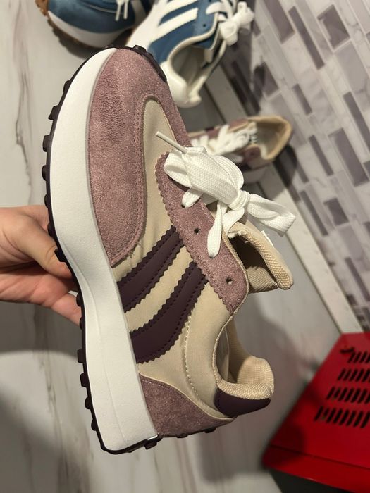 Adidași  dama.mar 37 la 170.lei.perechea Timișoara