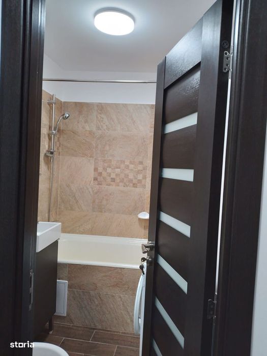 Drumul Taberei/Metrou Favorit-Afi Cotroceni. Garsoniera.