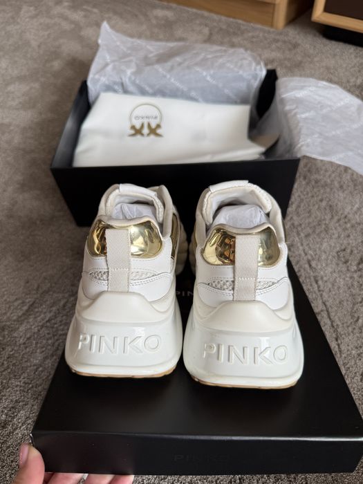 Сникърси Pinko