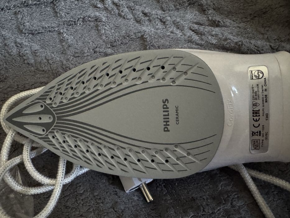 Утюг Philips  GC1028/20