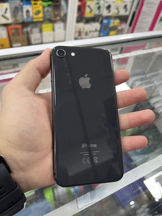 Айфон 8 64GB идеально