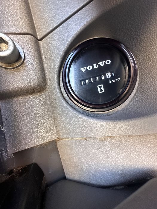 Srochno Mini Ekskavator Volvo EW60E Sotiladi