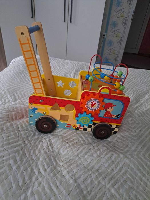 Дървени детски играчки от 6 месеца до 2 год.