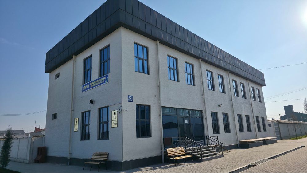 В аренду готовый административный комплекс - 3 здания