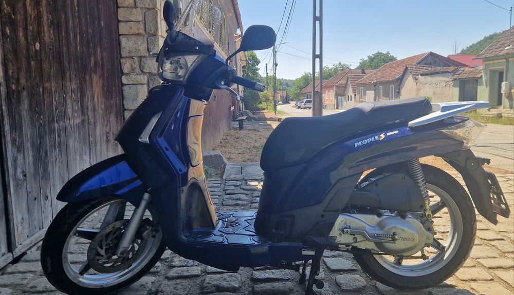 Kymco PeopleS 200