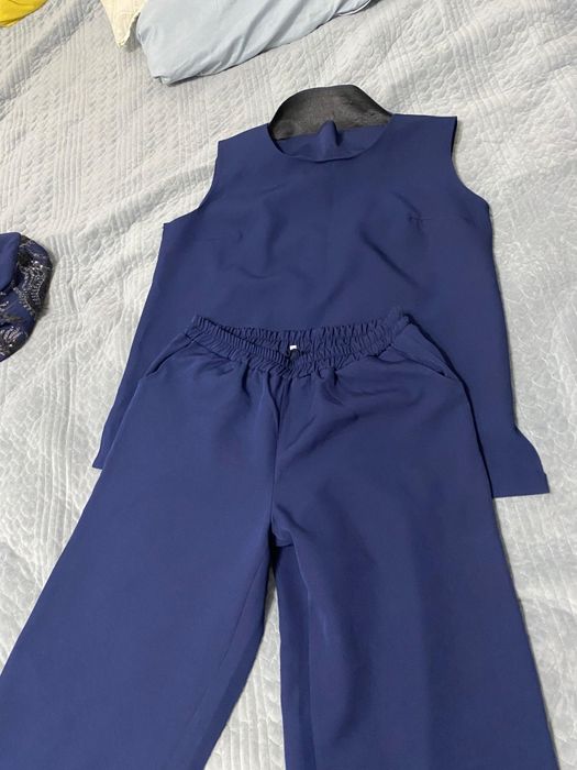 Брючный женский костюм