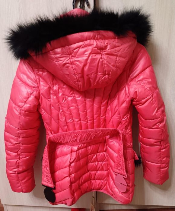 Куртка  на девочек новый