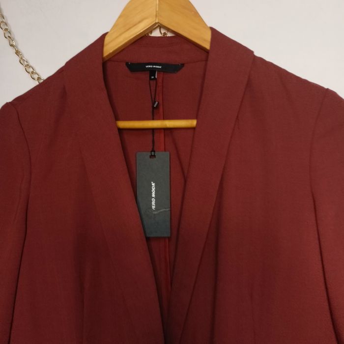Sacou Damă Vero Moda 36, Nou cu Etichetă, Roșu-Cărămiziu Model  trend