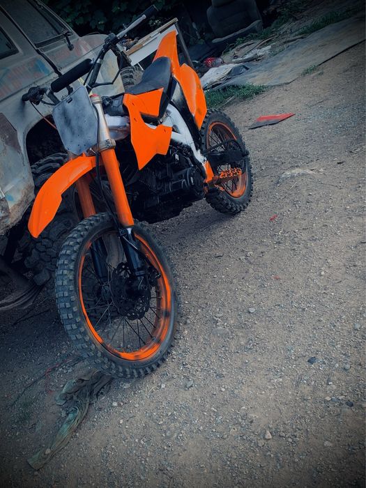 De vanzare cross 150cc